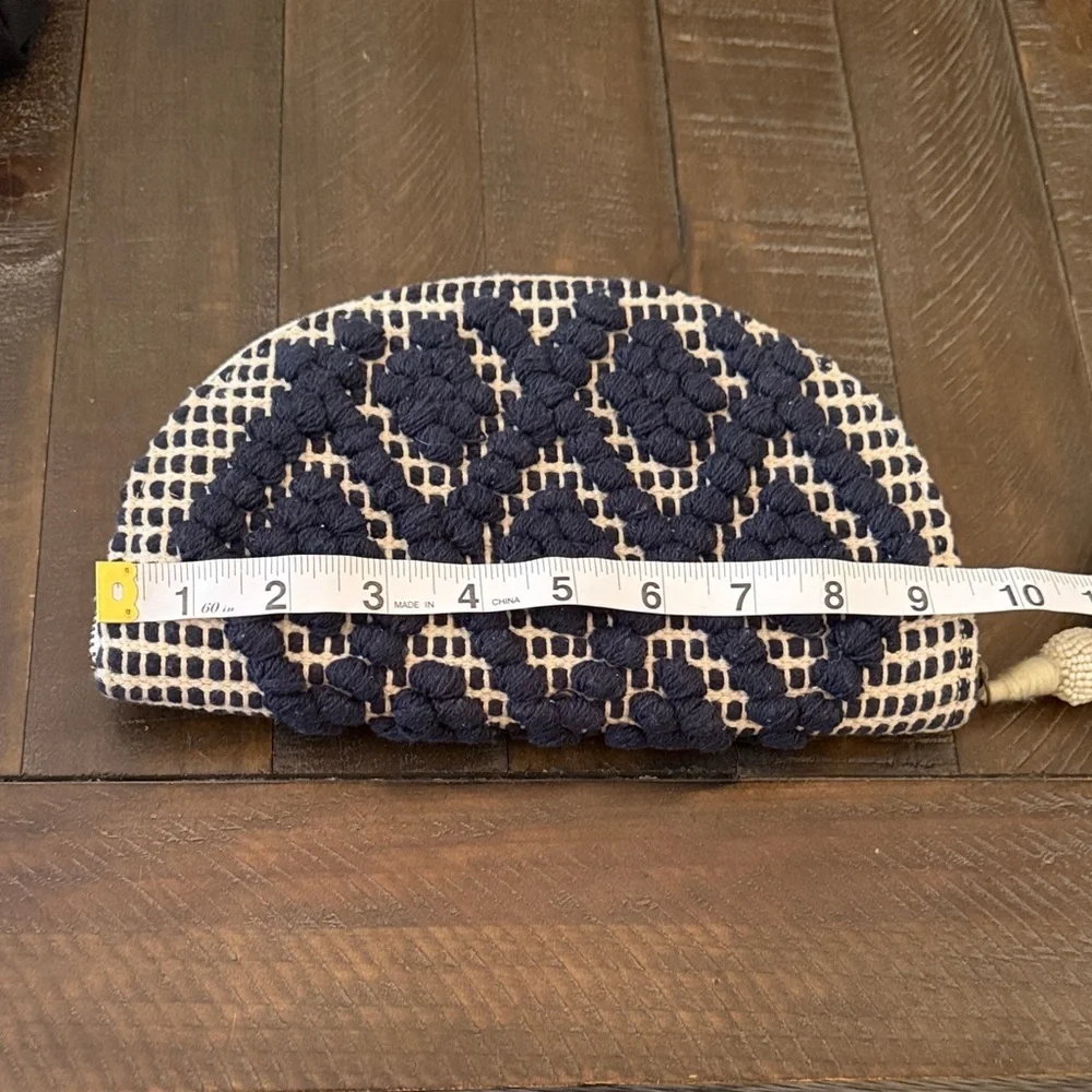 Universal Thread Navy and Cream Patterned Clutch
